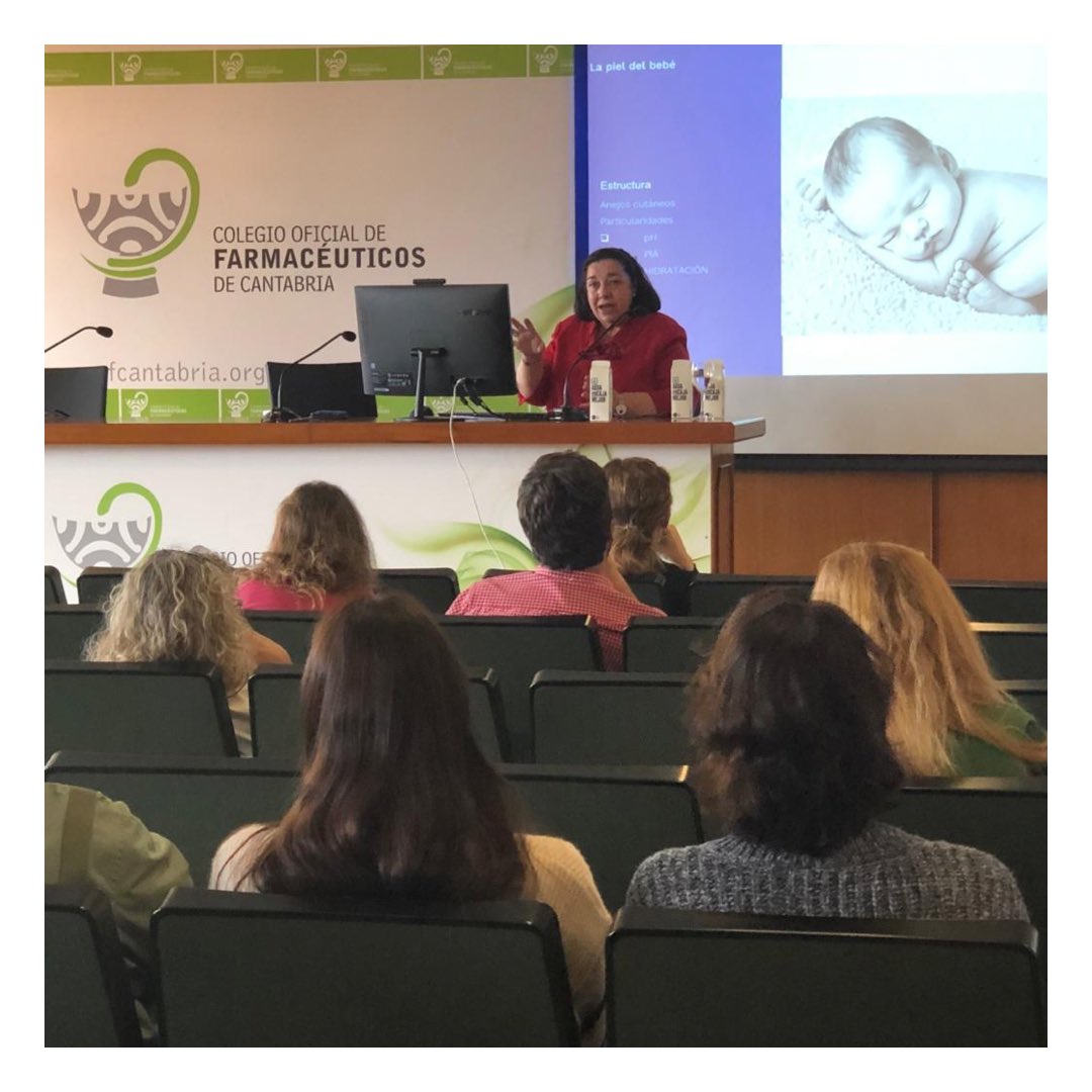 Comienza el ciclo formativo “Cuidados del bebé: piel, salud bucodental y alimentación”, de la Vocalía de #dermofarmacia . Primera sesión sobre la “Piel del bebé” impartida por María del Mar Castillo directora técnica farmacéutica de <a href="/expanscience_fr/">expanscience_fr</a> <a href="/MustelaEsp/">Mustela España</a> #Farmacia