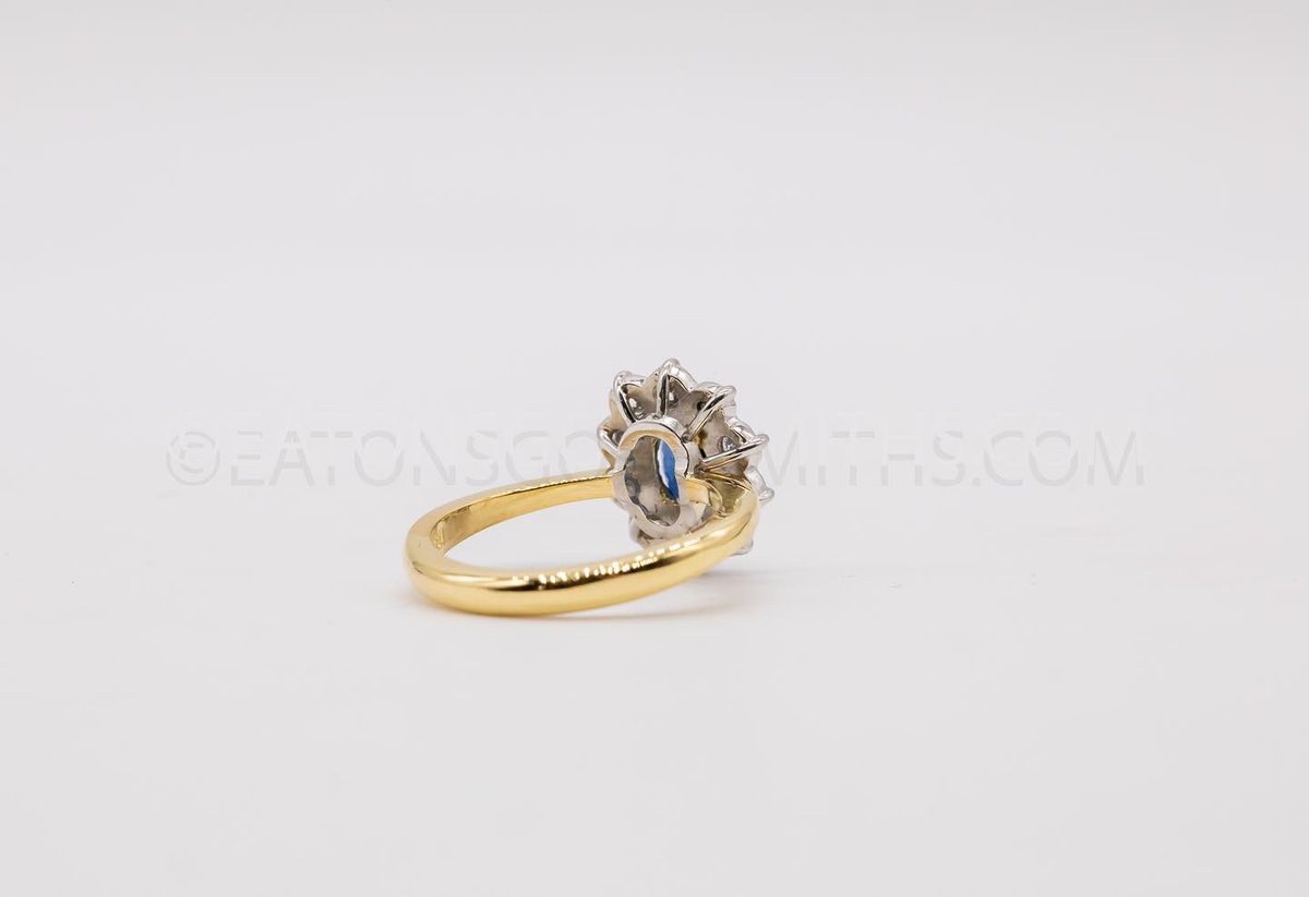 eatonsgoldsmith's tweet photo. Blue Sapphire &amp; Diamond Classic Claw Set Cluster Ring in 18ct Yellow Gold &amp; Platinum, Handmade by Paul Eaton VPRMS MAA. 

#eatonsgoldsmiths #bespokejewellery #handmade #sapphireanddiamond https://t.co/DSf7jBQKkq