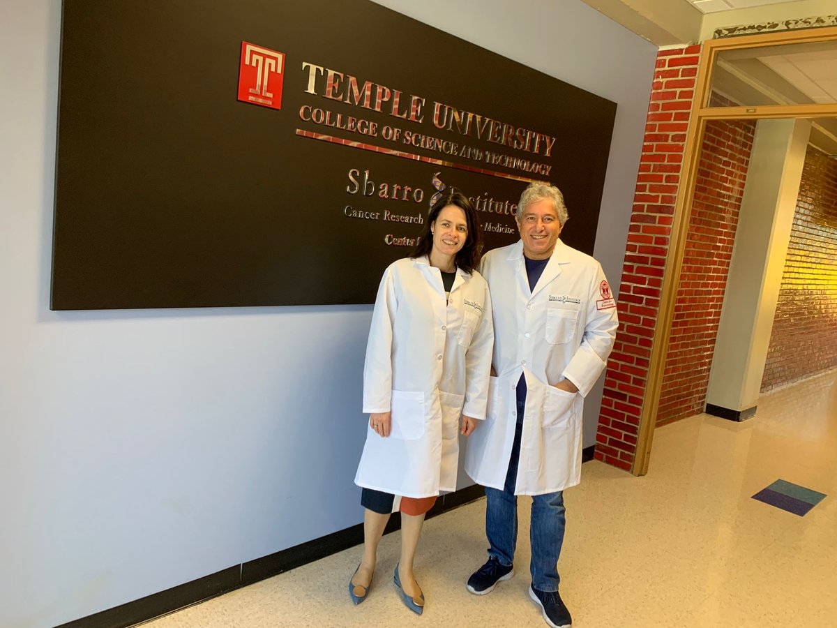 sbarro_health's tweet photo. Professor Antonio Giordano (@profgiordanoa), Founder & Director - Sbarro Health Research Organization, with Emilia Zankina Dean of @templerome, and Vice Provost for Global Engagement at @TempleUniv, Philadelphia!
#SHRO #MadeAtSHRO #DiscoveredAtSHRO #sbarroinstitute https://t.co/2r3c6difDx