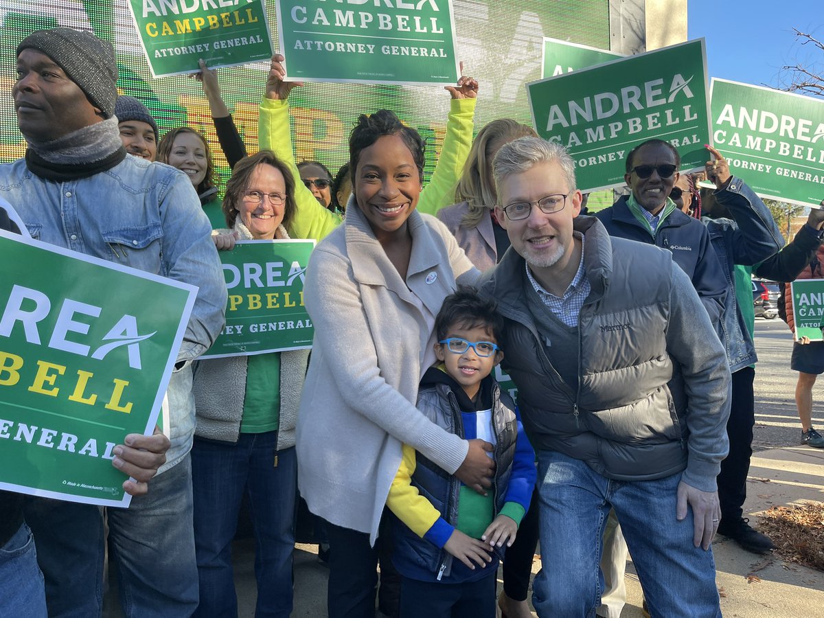 I was honored to cast my ballot this morning surrounded by family, community, and the movement we have built throughout this people-powered campaign. Time to vote, Massachusetts! 🗳