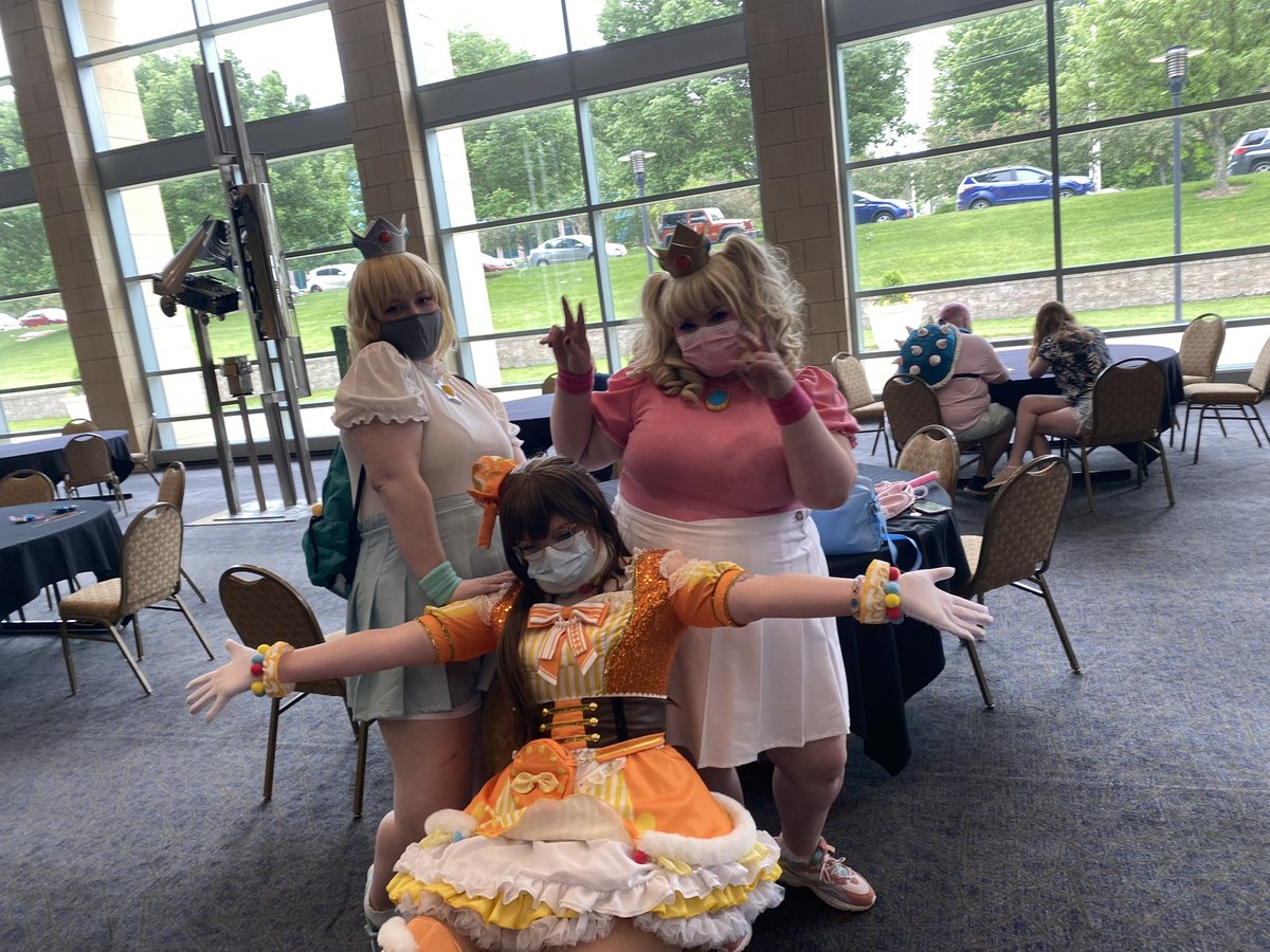 2Sugoi's tweet image. WOO WOO WOOOOO JESSIE BIRHDAY JESSIE DAY DO YOUR JESSIE DANCE!!!! I can’t wait to seeee youuuuu this weekend!!! You’re so funny and sweet and I live for a Jessie review video heheheeh. I love you thanks for letting me hang out with pip.