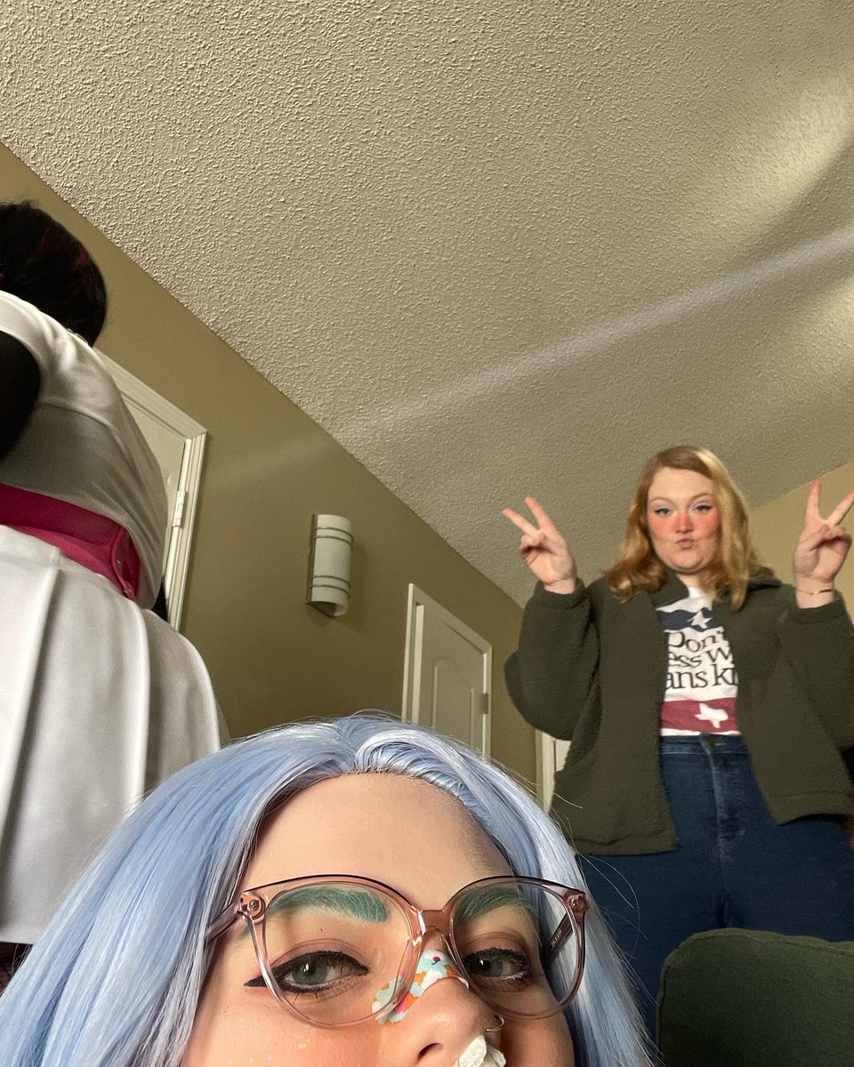 2Sugoi's tweet image. WOO WOO WOOOOO JESSIE BIRHDAY JESSIE DAY DO YOUR JESSIE DANCE!!!! I can’t wait to seeee youuuuu this weekend!!! You’re so funny and sweet and I live for a Jessie review video heheheeh. I love you thanks for letting me hang out with pip.