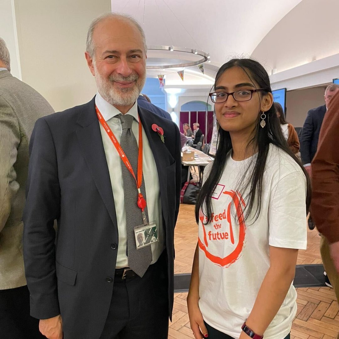 BiteBack2030's tweet photo. Sneha just met with her MP @FabianLeedsNE to talk about our #FreeSchoolMeals campaign and how expanding eligibility will help children living in #Leeds.

Go Sneha✨ #FeedTheFuture https://t.co/NQtVpuRXbt