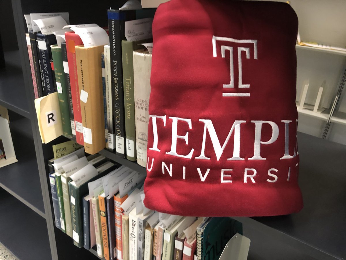 designinglib's tweet photo. Inspired by yesterday’s social media contest winner? There’s still time for you to win a Temple throw! To enter, follow us and use the #DesigningLibraries9 hashtag. https://t.co/TRuXShmyHR