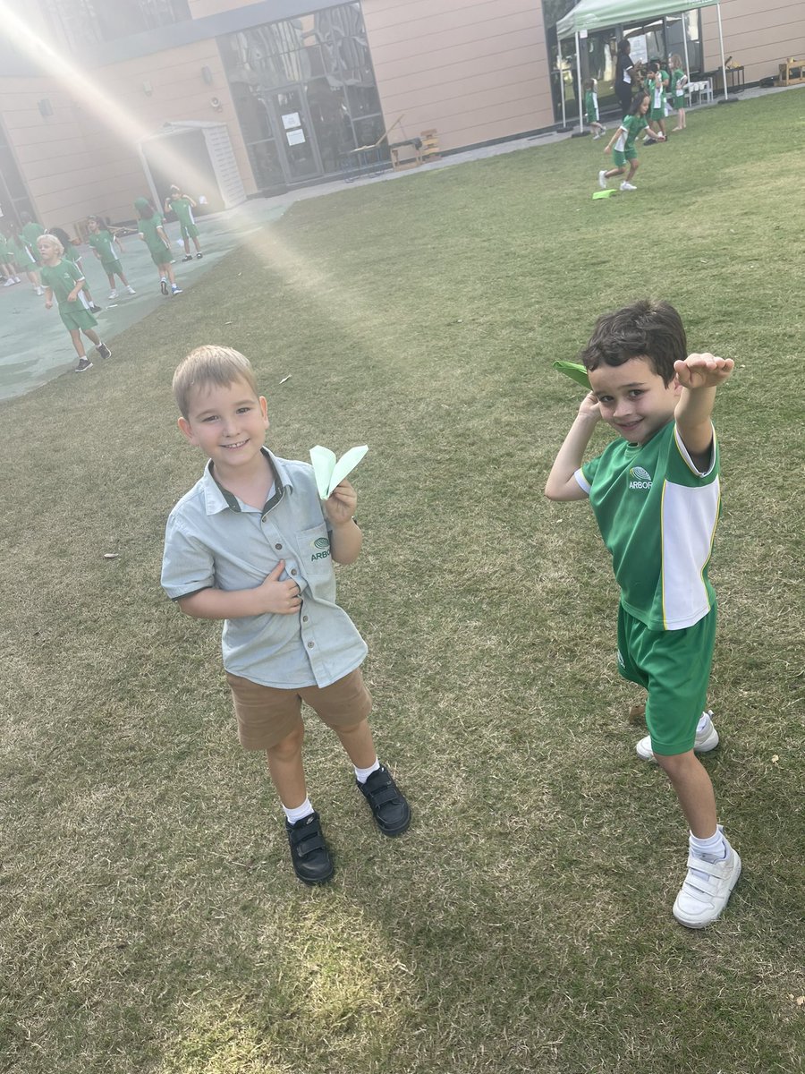 ArborYear1's tweet photo. 1ST made, tested and evaluated their paper aeroplanes today as part of their learning about the Wright brothers in project ✈️ #STEAMlearning #fromAtoB https://t.co/HmgTILxCE5