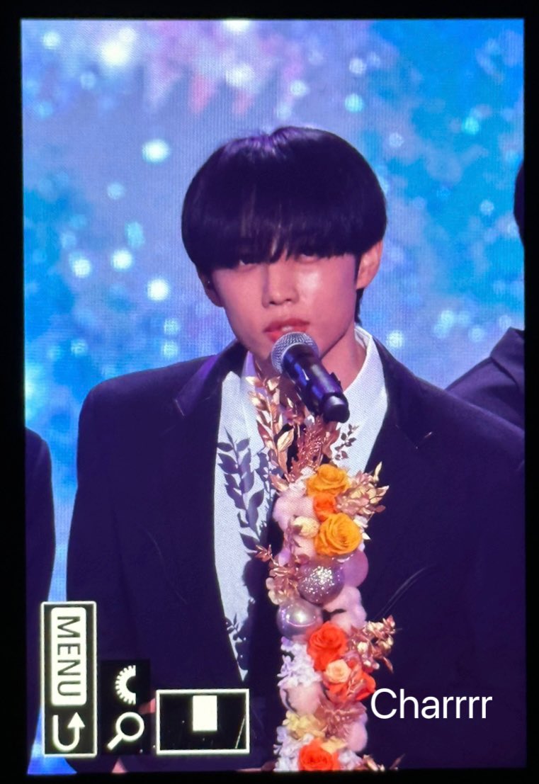 Charrrr999's tweet photo. 221108 GMA 

#더보이즈 #THEBOYZ #선우 #SUNWOO https://t.co/cv6nFmJduy
