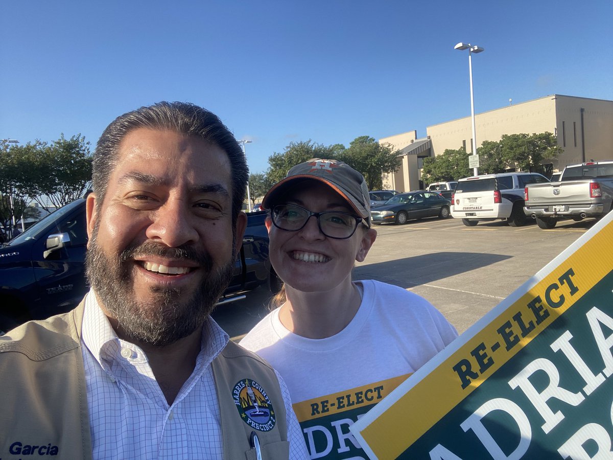 AdrianGarciaHTX's tweet photo. Great vibes at #ClearLake where there were no lines! #VoteForAdrianGarcia #UncleSamWantsYouToVoteForAdrian https://t.co/4bX8Xq9znD