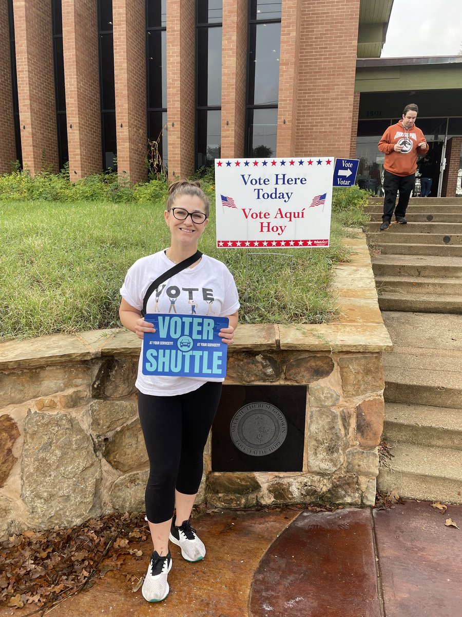 Elizabeth Bulot tweet media