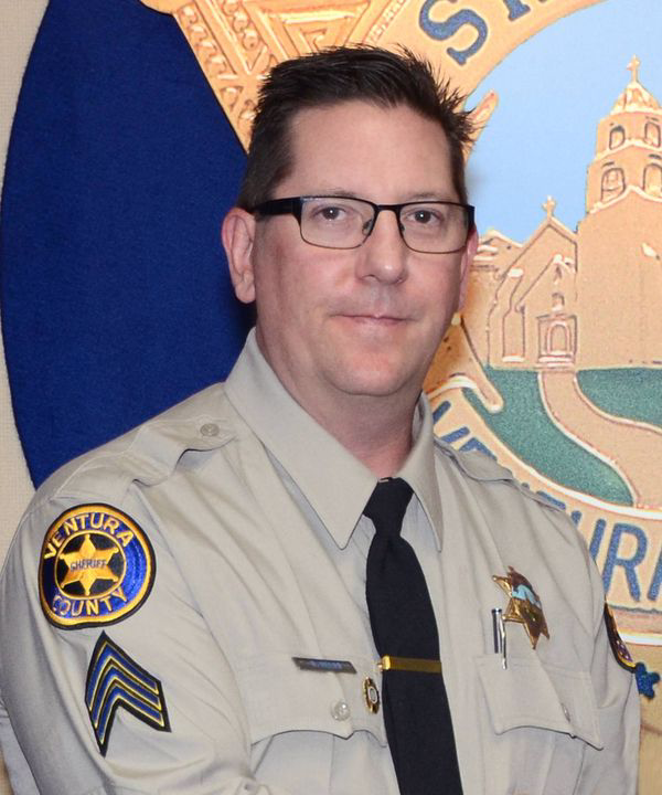 VENTURASHERIFF's tweet photo. Sgt. Ronald Lee Helus | Jul 21, 1964 – Nov 8, 2018
 
Sgt. Helus was shot &amp; killed after responding to an active shooter at the Borderline Bar &amp; Grill in Thousand Oaks. Ron’s heroic &amp; swift actions undoubtedly saved many lives that night. Ron is survived by his wife &amp; son. https://t.co/ifZuqQSlVq