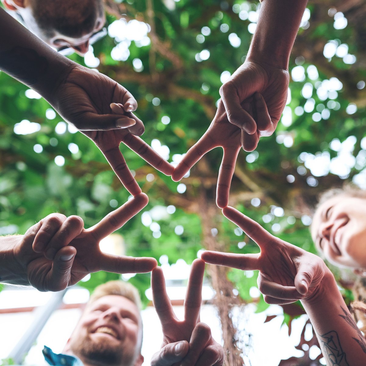 smithassembly's tweet photo. Inclusion &amp; Belonging

Inclusion and belonging can’t happen without trust. Building and maintaining trust among colleagues — and between employees and companies — is critical.

Learn more about how connection » inclusion » engagement.

https://t.co/NP1nNHMXke https://t.co/9hCoqZMO29