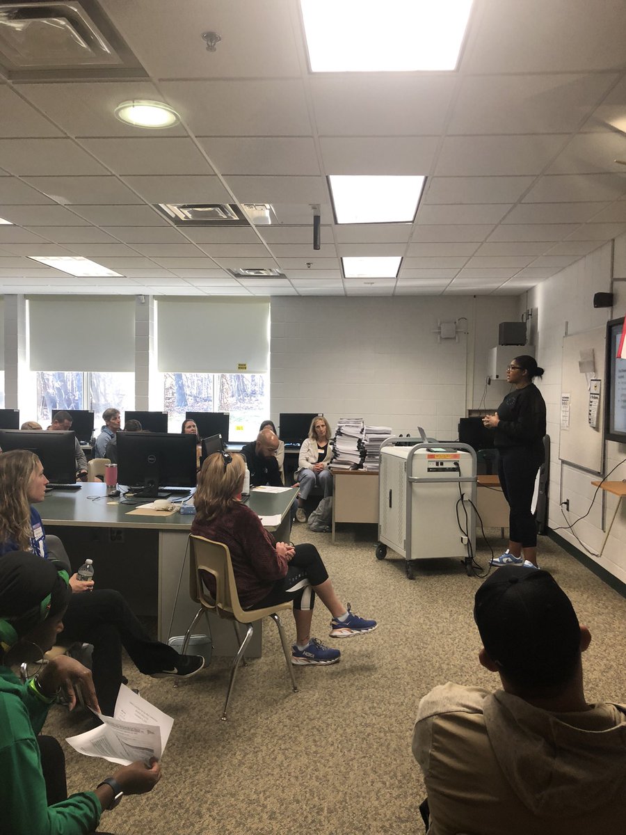 For the “Mental Health within the Student-Athlete Community” session Lynee is presenting to a full house! #physed #hpe <a href="/nysahperd/">NYS AHPERD</a> <a href="/nfaswims4physed/">Kathleen Young, NBCT</a>