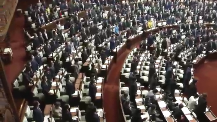 hazukinotaboo2's tweet photo. [TAG] [USJTA] [日米FTA] 11月1日、日米FTA改定案を衆院本会議で承認 共産党とれいわ新選組は反対 https://t.co/JNiqZL1iRh 11月1日、衆院本会議。日米FTA改定案を議題とした。黄川田仁志(外務委員長)の報告は承認。採決を行ったところ賛成多数で承認された。 #日米FTA #日米FTA反対 https://t.co/wvIMAEUBWG