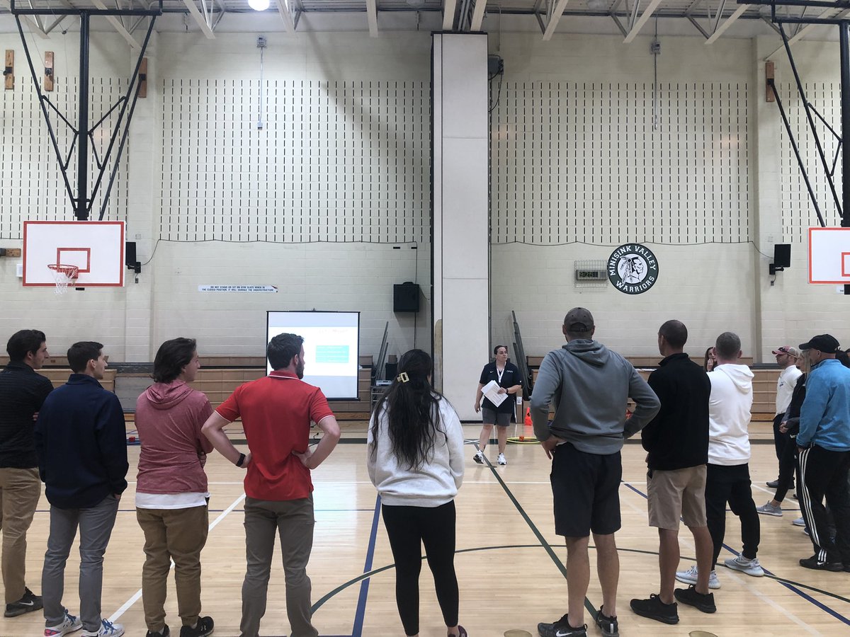 First session under way at the @ctznysahperd zone conference with <a href="/OPENPhysEd/">OPEN Phys Ed</a> beginning the activities in the gym #physed #hpe <a href="/nfaswims4physed/">Kathleen Young, NBCT</a> @nysahperd