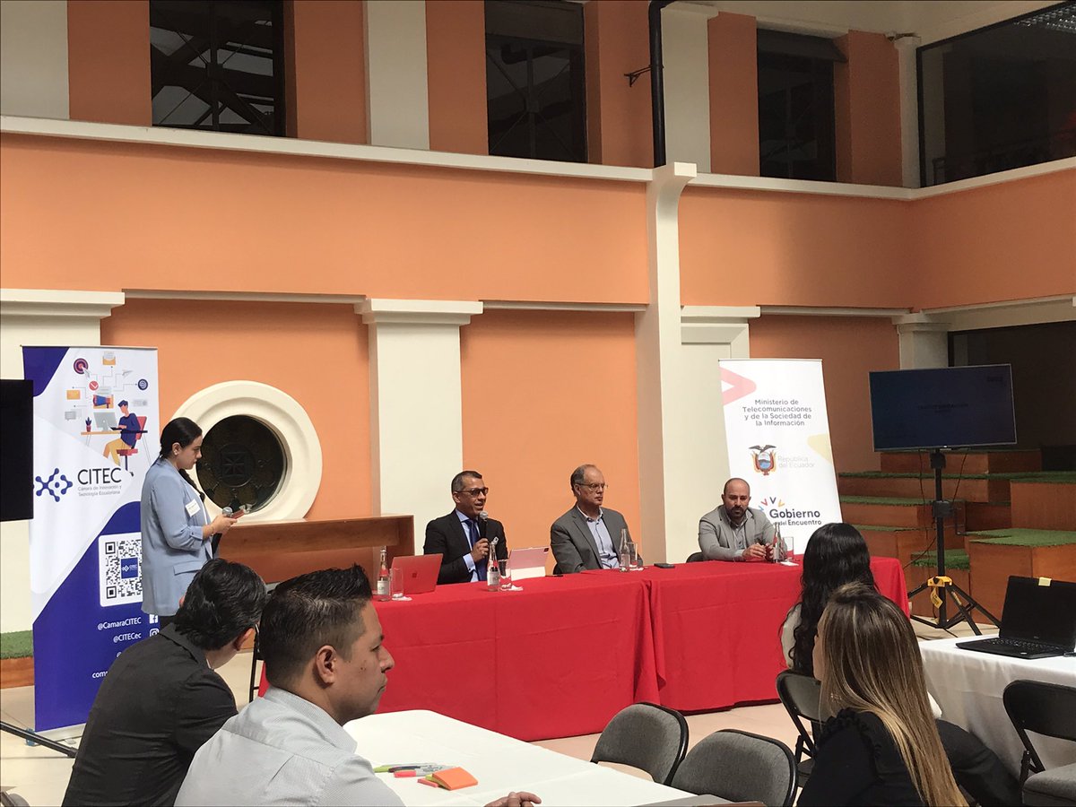 CITECec's tweet photo. #ThinkTankTech | ¡Empezamos nuestro segundo Taller de Transformación Digital! Extendemos un fuerte agradecimiento al Rector de la @USFQ_Ecuador, al Viceministro de @Telecom_Ec, nuestro aliado @aeiecuador y al presidente de CITEC por sus palabras de bienvenida. https://t.co/szHcaMcMNx