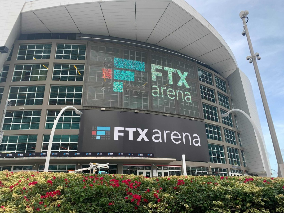 BitcoinIsaiah's tweet photo. So uhhh, what will the new stadium name be? https://t.co/TwuimMztzE