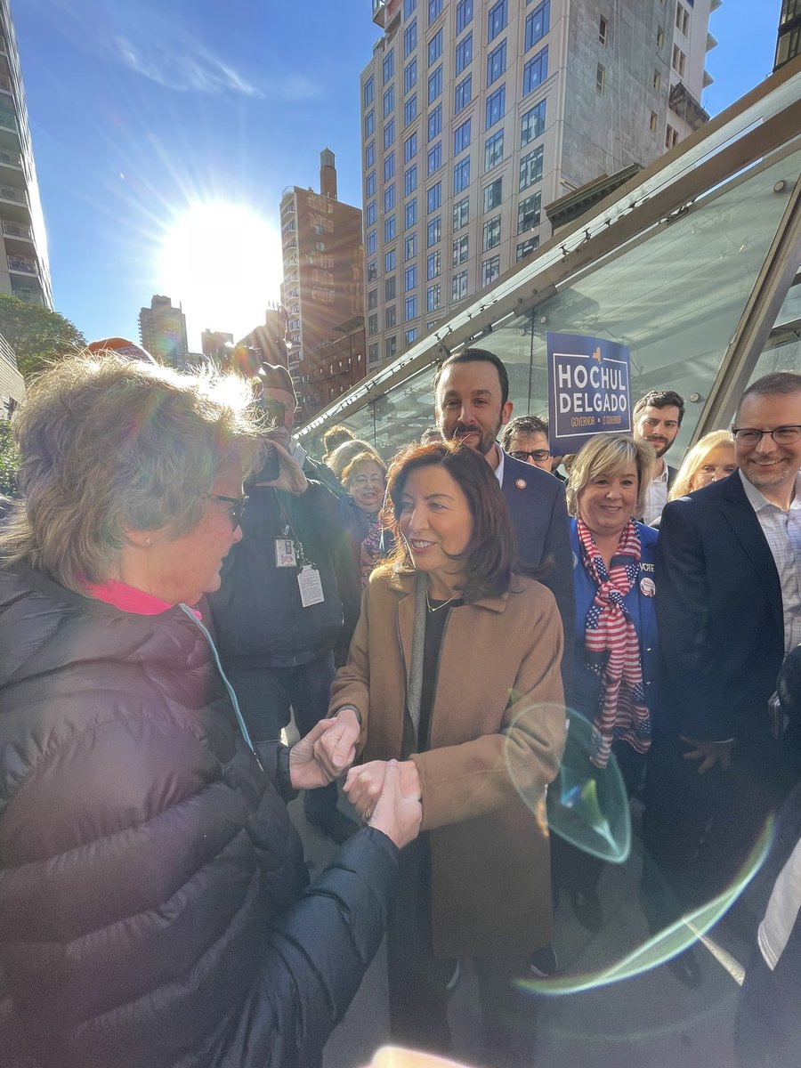 KeithPowersNYC's tweet photo. Great to spend the morning with @KathyHochul on the Upper East Side.

Tons of good vibes and energy out there for Team Hochul and Delgado.

New Yorkers, get out and vote! 🗳️ https://t.co/9CTd2VFBsG
