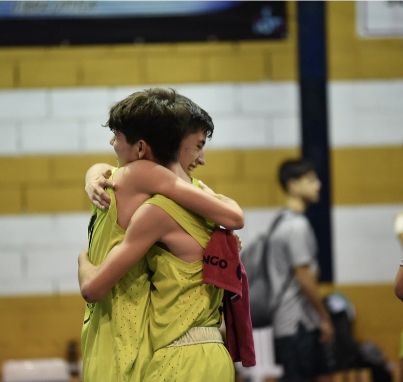 jcpallaes's tweet photo. Si hay algún regalo que le esta aportando el deporte a @JuanCaPallaress SON VALORES: compañerismo, compromiso, respecto y admiracion por el rival, capacidad de superacion y motivación de logro. Que suerte. Sigue así, hijo y enhorabuena.#A8CM2022 @FAB_Andaluza @FABJaen @CBAndujar https://t.co/75RmZCiXtN