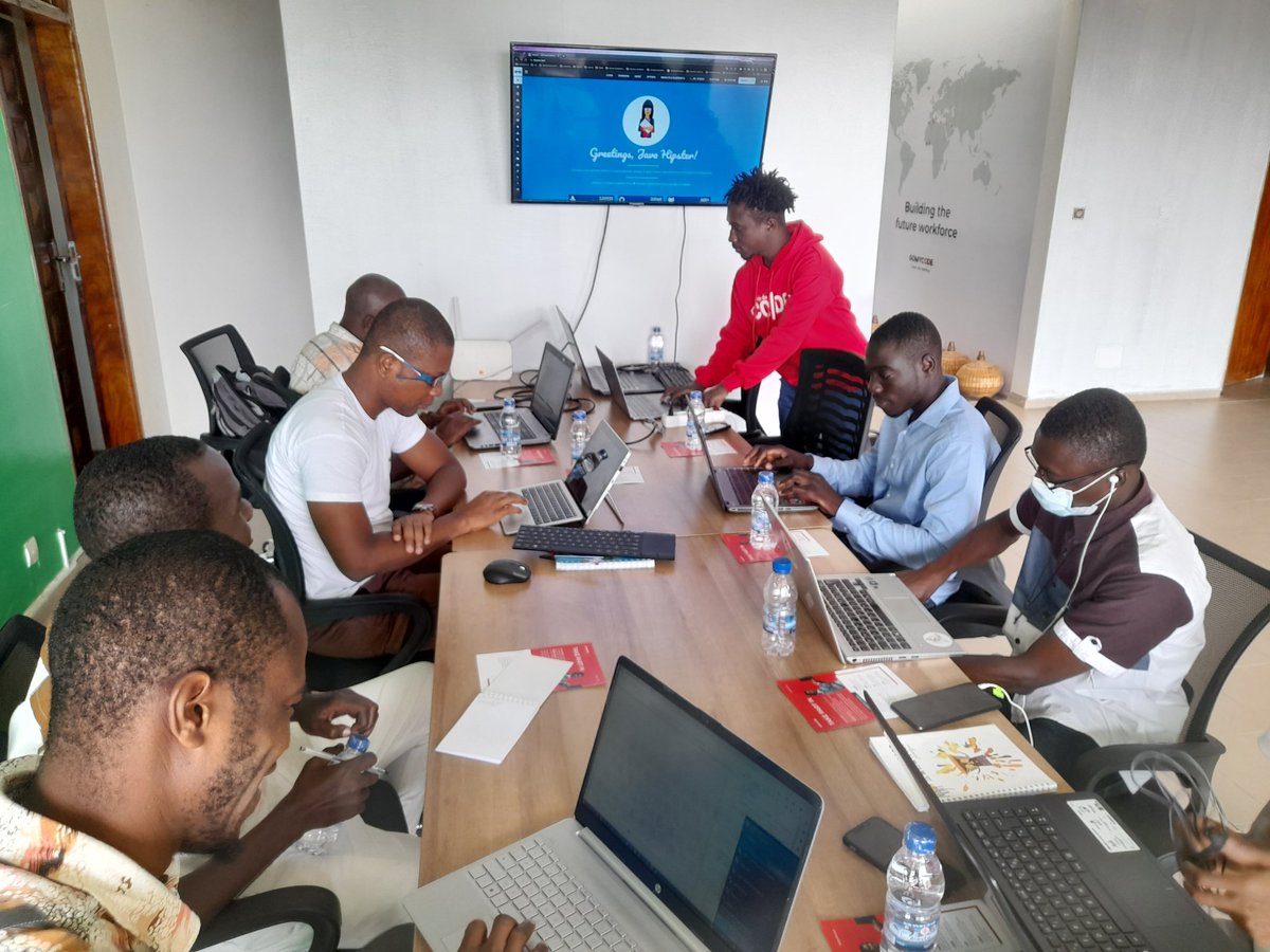noelynguessan's tweet photo. Les #microservices sont une méthode de développement logiciel utilisée pour concevoir une application comme un ensemble de services #modulaires.
Superbe workshop avec @CannelSeka
Cc @journeeducode à @GomycodeCI https://t.co/YcMOm64q3f