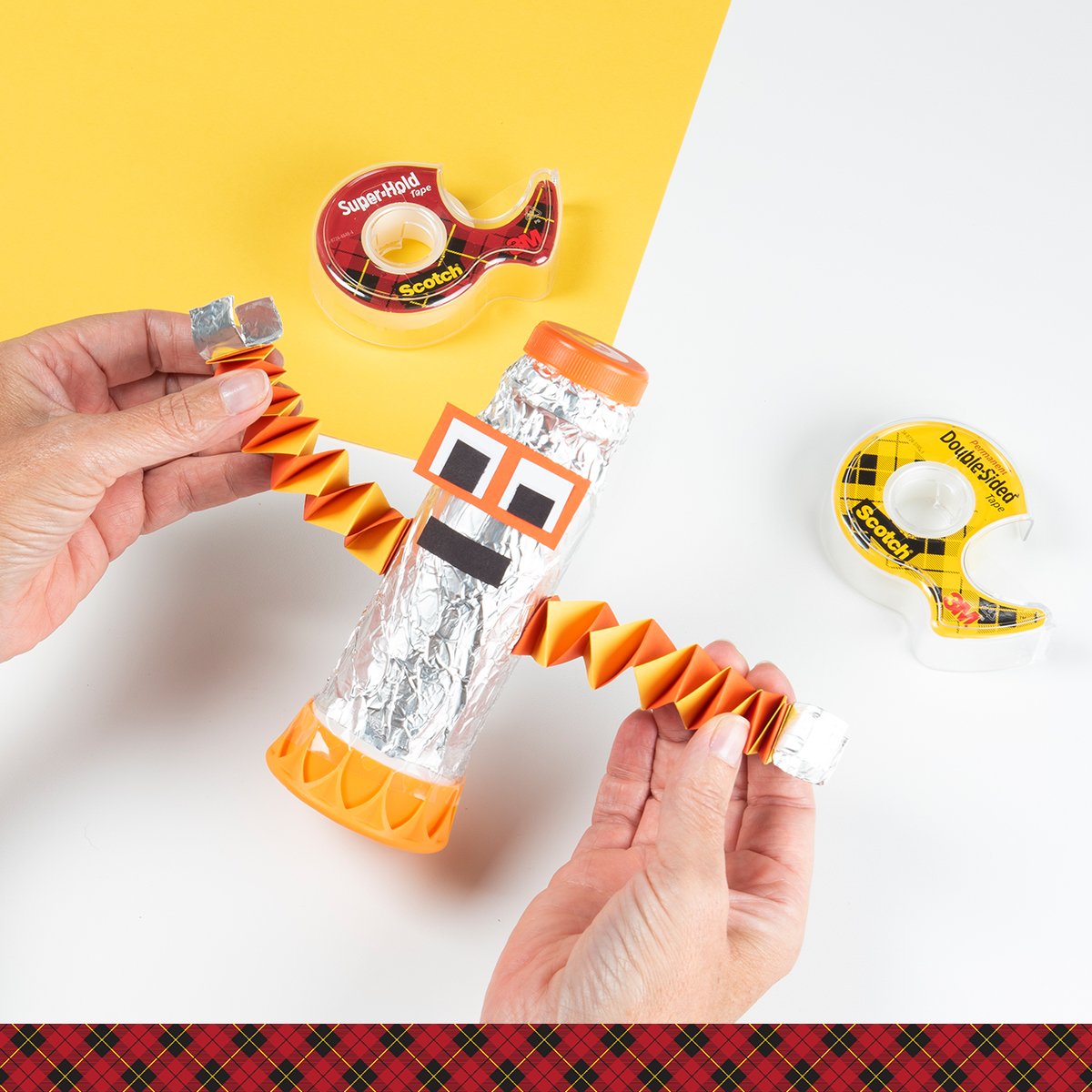 Help your kids celebrate National STEM Day with this DIY recycled robot that combines creativity, ingenuity, and fun all in one.🤖 #NationalSTEMDay #ScotchBrand #Creativity