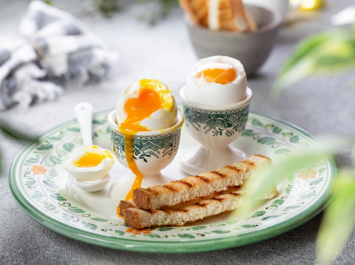 MarieClaire_ru's tweet image. Как всегда варить яйца идеально: простые трюки, о которых вы точно не знали

Как не допустить недоваривания или переваривания яиц и сохранить желтки нежными и идеально желтыми? Следуйте этим простым советам, и вы не ошибетесь. #готовимдома #яйца #кулинар…
amp.gs/jGoKU