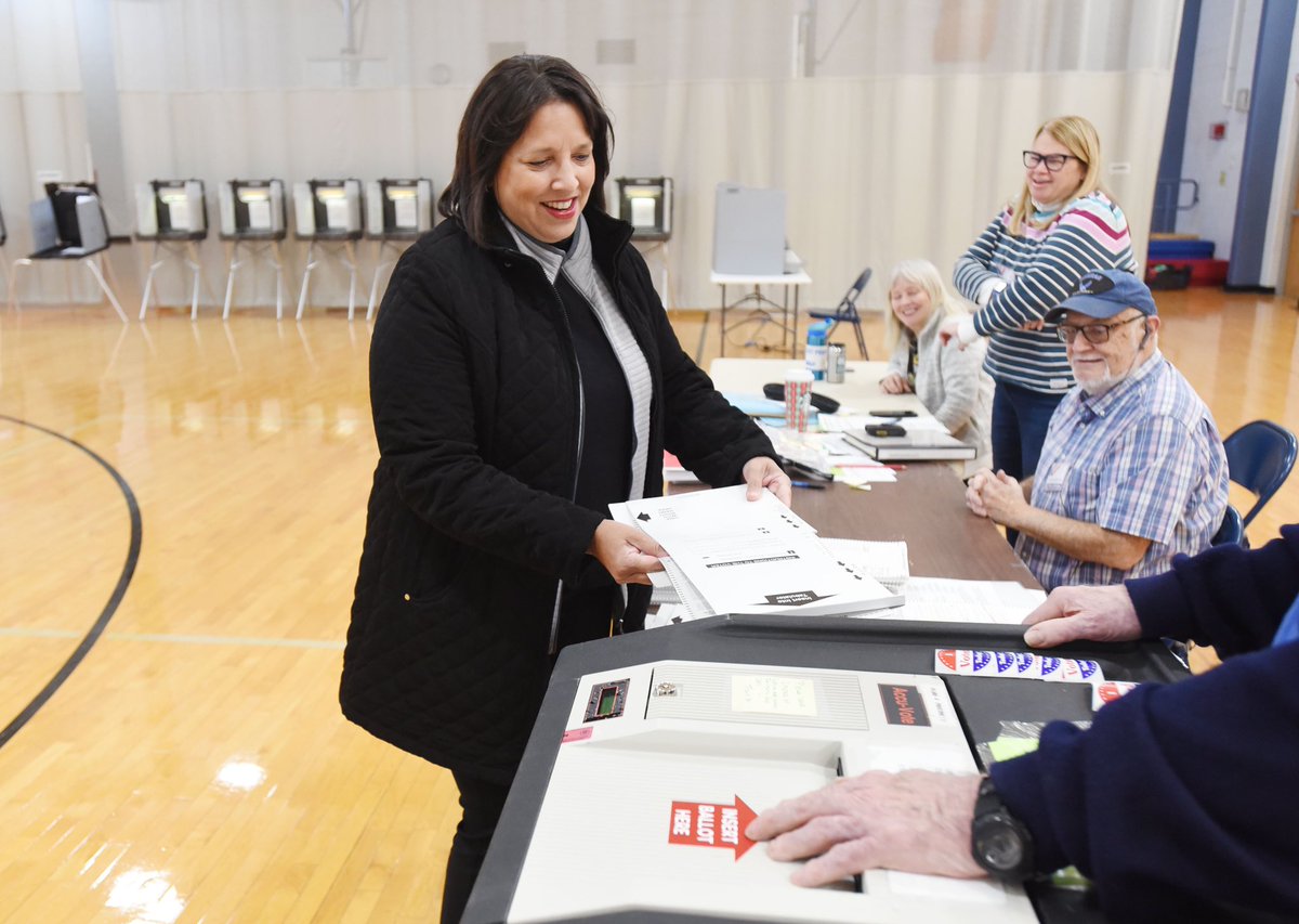 PHBPHOTO's tweet photo. Salem Mayor and Lt. Gov candidate Kim Driscoll votes and greets supporters in Salem. #mapoli #salemma @salemnews @DustinLucaSN https://t.co/uOeIa2gQhj
