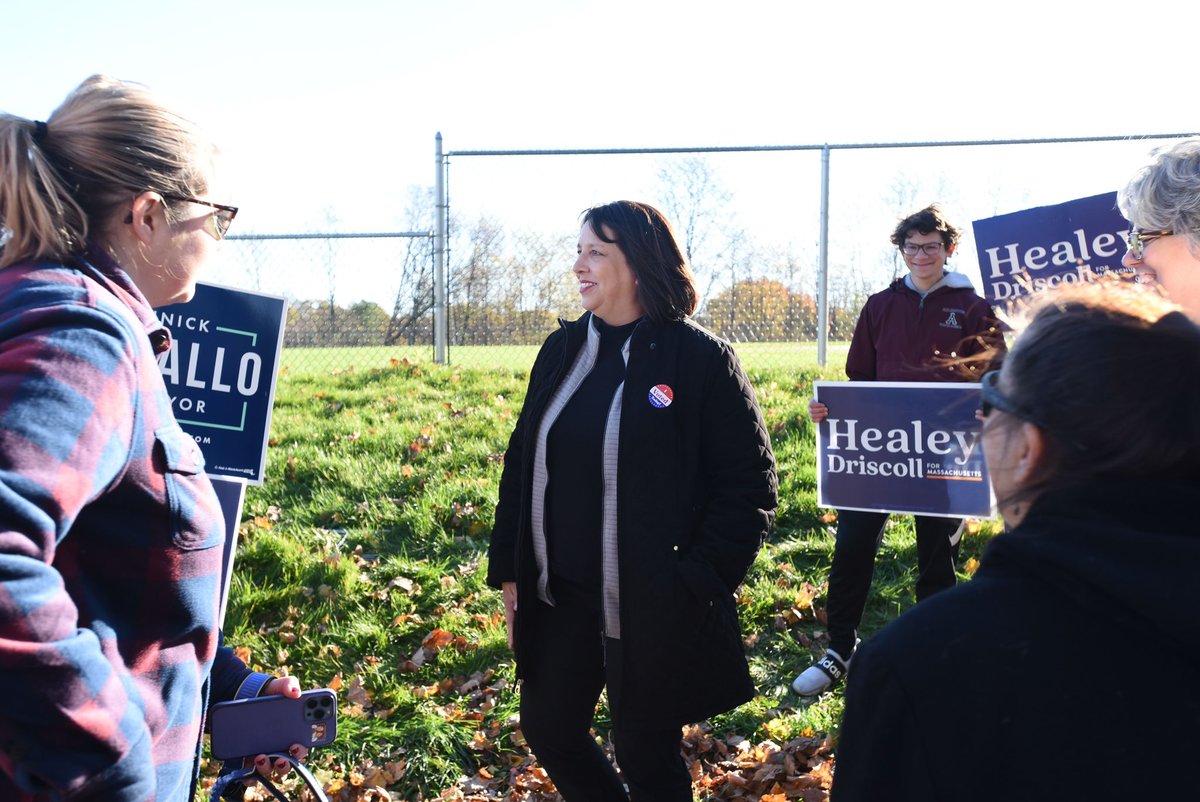 PHBPHOTO's tweet photo. Salem Mayor and Lt. Gov candidate Kim Driscoll votes and greets supporters in Salem. #mapoli #salemma @salemnews @DustinLucaSN https://t.co/uOeIa2gQhj
