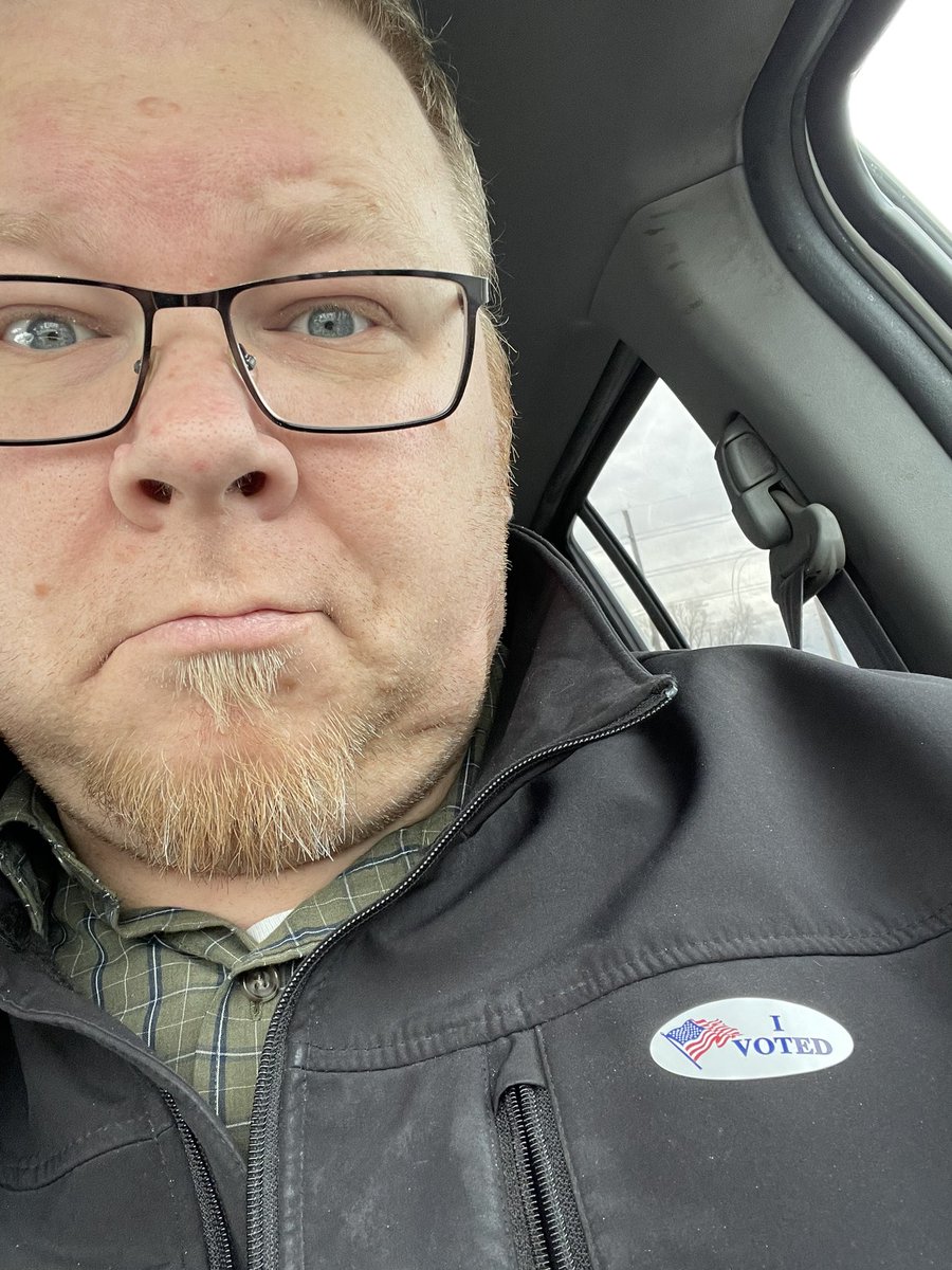 E_William's tweet image. Turns out you ARE allowed to vote for yourself! Who knew!?! #writeincampaign