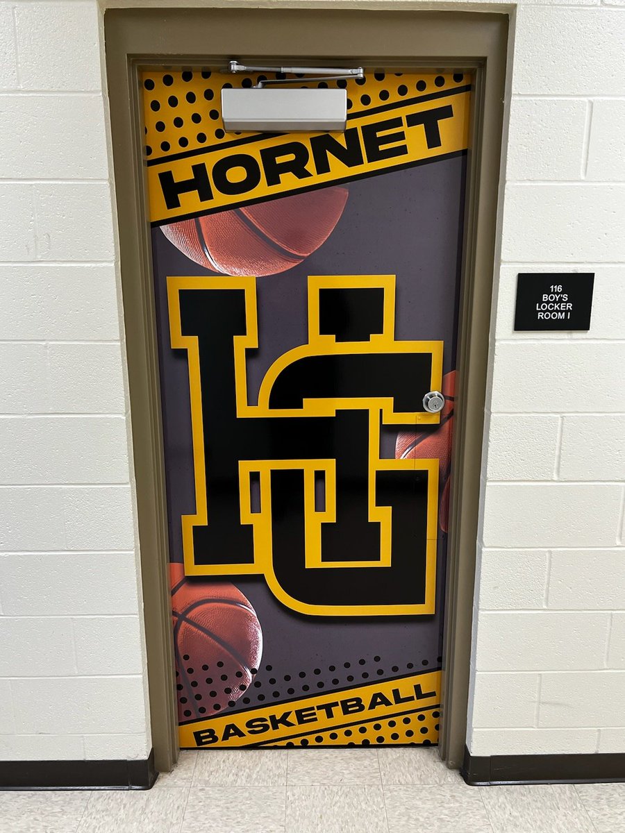 GC_Image's tweet photo. New door and window perf designs for @HGHornetsMBB turned out π₯π₯ from our creative director @C2CDesign1 We always enjoy working with @CoachPottsCHG and the Hornets!!
#gcifamily #custombranding #doorwraps #windowperf https://t.co/ILWRbfFWwa