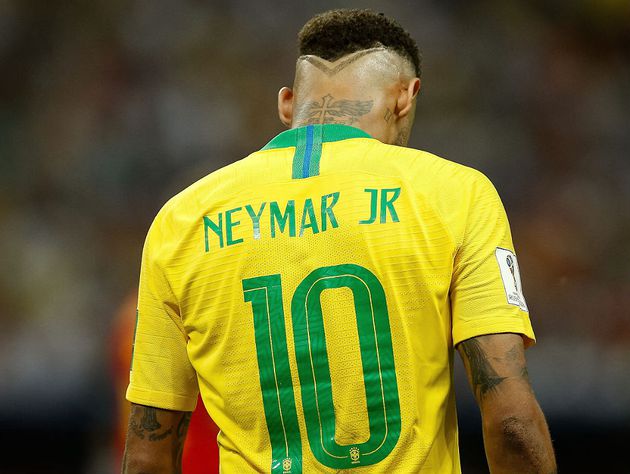 mundodabola's tweet photo. “O Brasil pode perder a Copa para a teimosia de Tite e o narcisismo de Neymar. Não vejo o Brasil entre os 3 favoritos, mas pode surpreender. E dependerá muito das escolhas do Fake Ney. Ele vai querer ser jogador ou celebridade na Copa?”

— Casagrande, no UOL. https://t.co/Ldz76j0F9F