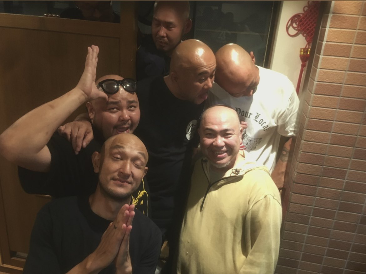 charimaetencho's tweet photo. どこもかしこも月だらけだなォィ。 https://t.co/VxTEvmQ8xs