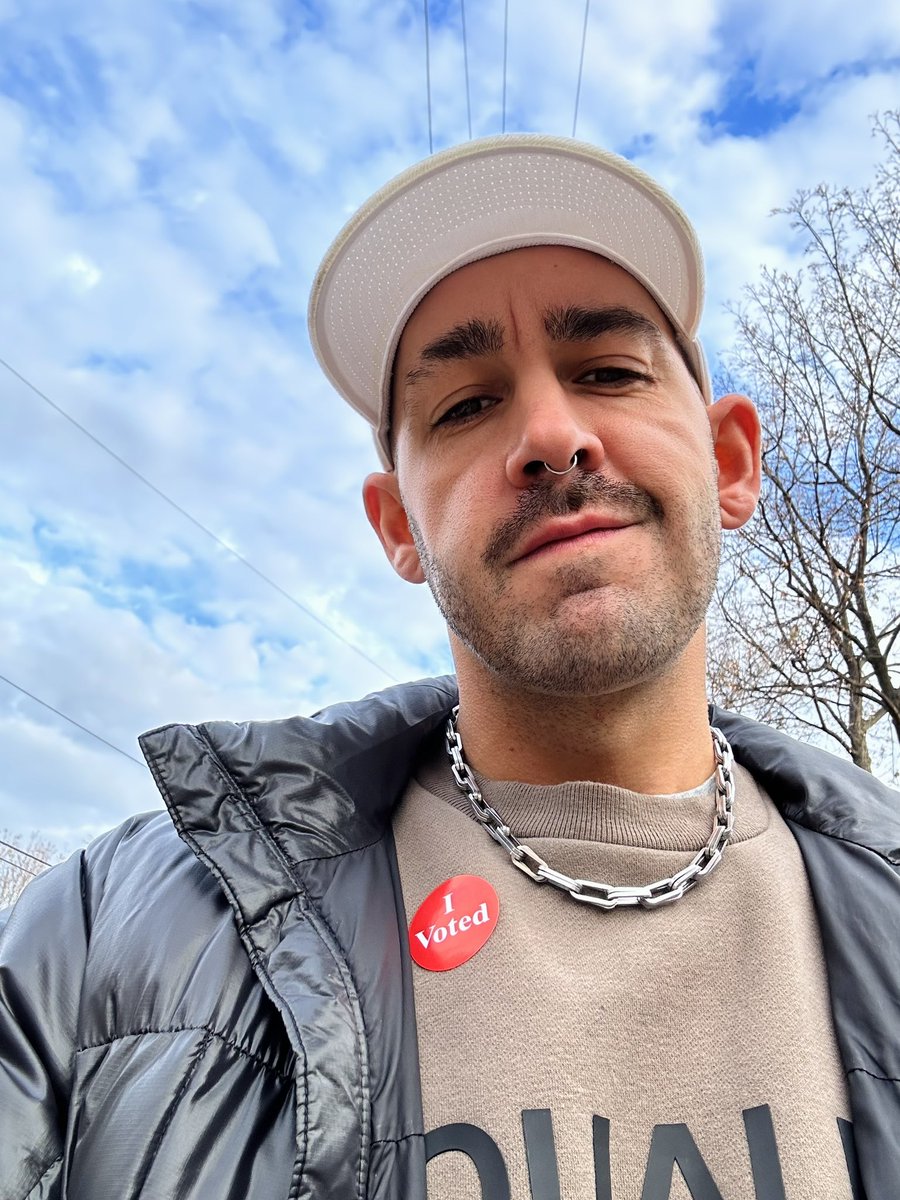 jonwaltglat's tweet photo. Go out and vote! 🗳️

#Election2022 #ItsMyVote https://t.co/h0UfxFLdDj