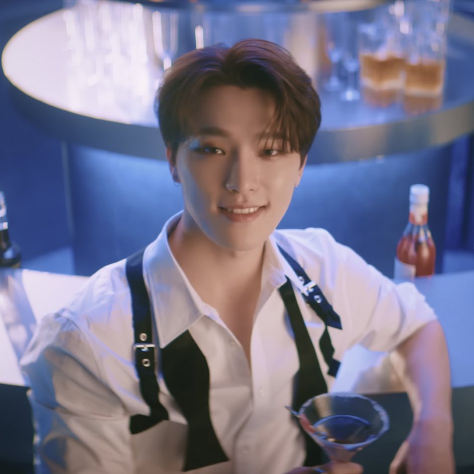 DIN0FILMS's tweet photo. DREAM MV #DINO #디노 https://t.co/tUilbhp61u