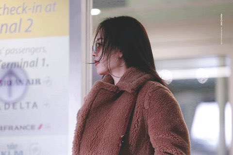 hehehe_UvU's tweet photo. :¨·.·¨:         
 `·. 내가 좋아하는 공항 서현진 https://t.co/FobTrwZjST