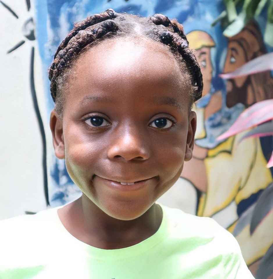 25Projectorg's tweet photo. Cindy is 7yo and lives in the Dominican Republic 🇩🇴 with her parents and two brothers. Her father occasionally finds work in construction. Her biggest wish is Jesus would lead her family in unity and peace. Cindy loves math and hopes to be a teacher 👩🏽‍🏫 one day. #tuesdayschild https://t.co/qfq38MNCe0