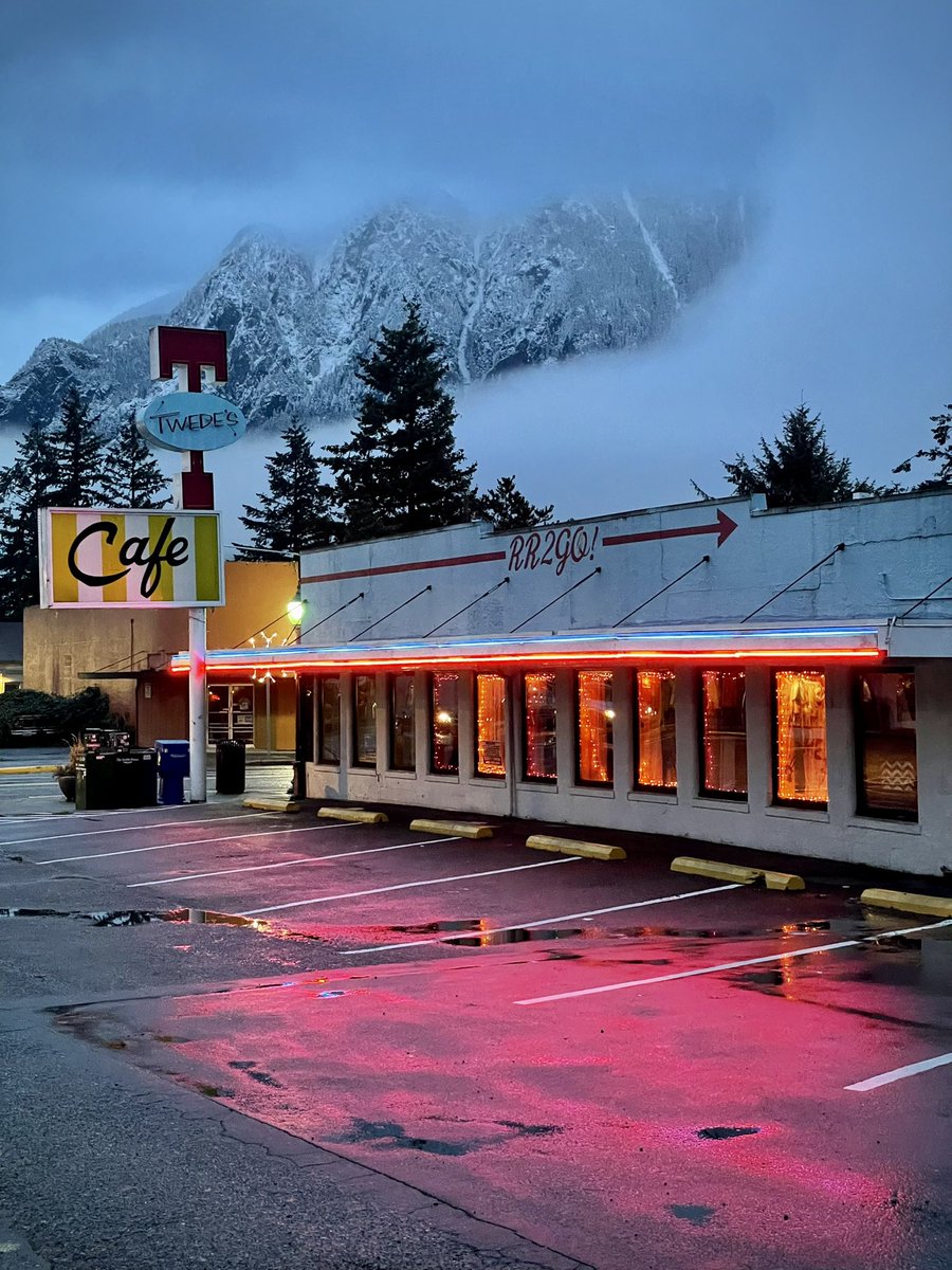 Piney Realm tweet media