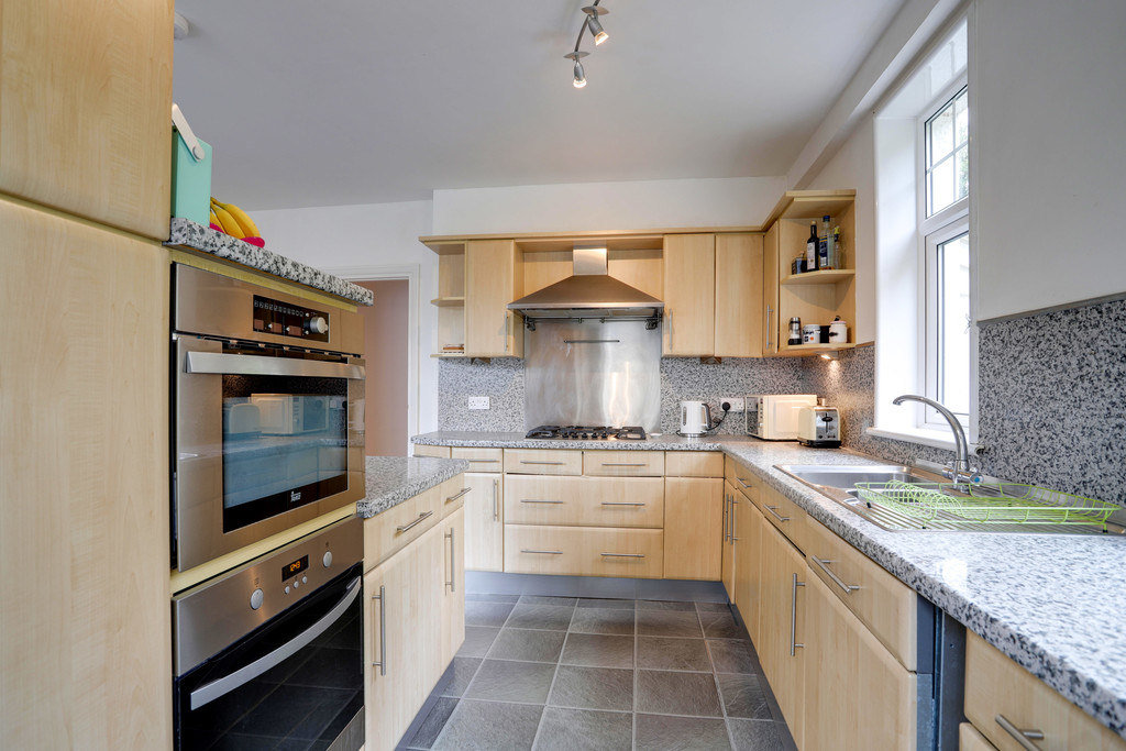 Complete Estate Agents tweet media