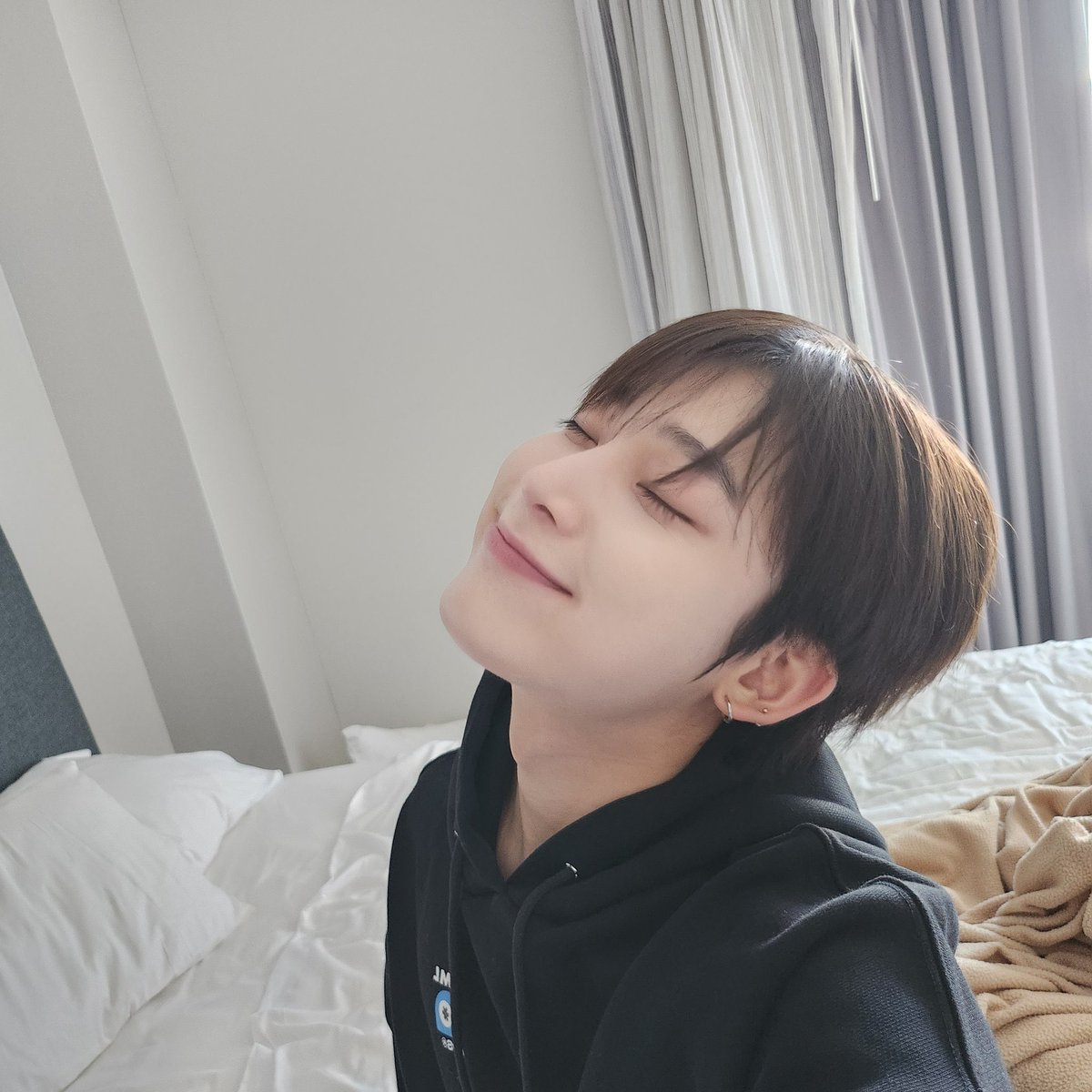 CreatureCaleb's tweet image. ㅤㅤ

 ࣪˖ 𓏲 ꒰🗝️꒱ Ya era momento de volver-ೃೀ 

ㅤ