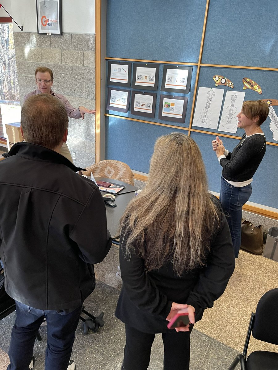 Esmoskowitz's tweet photo. #PotLuckPD is Poppin’ in our #WeAreChappaqua Superintendent’s Conference Day. We have @UNGlobalPR goals, #VR #CulturalComptency through #MusicEd & how we cultivate #racialliteracy. So inspired! @FernandoReimers @DrAPease @chackerman1 @jculwellblock @MaryDevane2 https://t.co/UNAQ5gcoYR