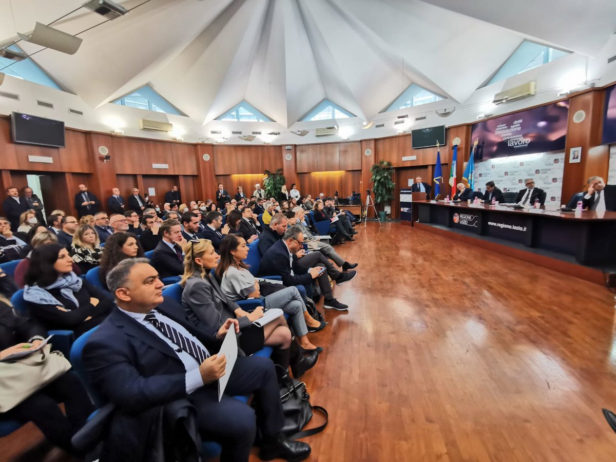 SaluteLazio's tweet photo. #PNRR, cure domiciliari e sfida dei nuovi modelli organizzativi sanitari per mettere a servizio del paziente cronico continuità territoriale, #ADI e #telemedicina. Oggi al convegno #PlanHealth in @RegioneLazio.

@AlessioDAmato_ #SaluteLazio 
#RegioneLazio https://t.co/RvmnZBVGFV