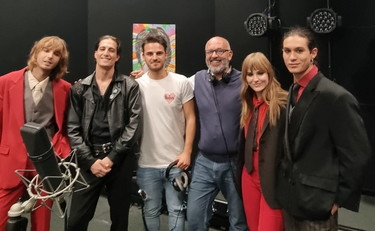 tempoweb's tweet photo. “#Maneskin finti? Gruppo eccezionale e preparato”: cosa racconta Daniele #Suraci di Radiofreccia #musica #8novembre #iltempoquotidiano  https://t.co/jCOHLAea1z https://t.co/FDLpaoba4c