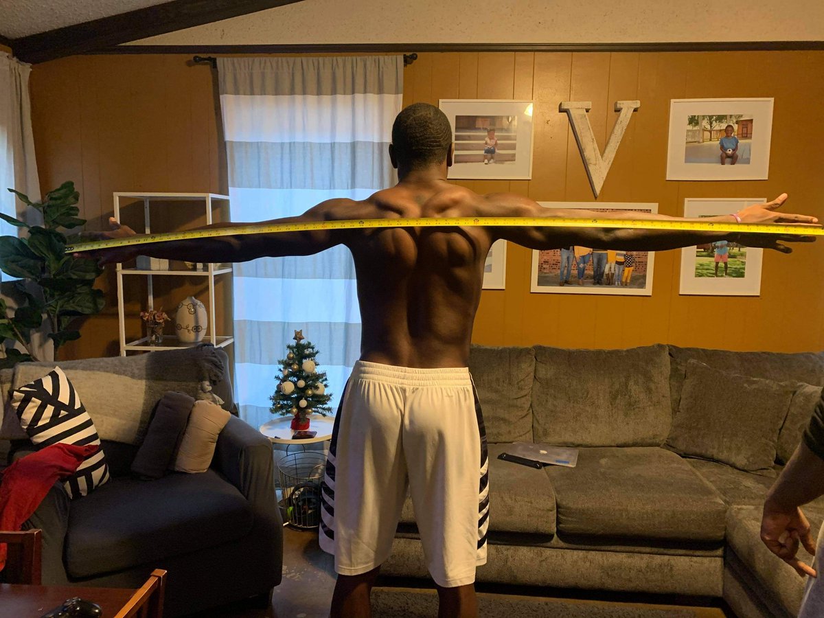 pvaughns1906's tweet photo. 7' wingspan in action! #FullExtension #EdgeRusher #RelentlessMotor https://t.co/1gKxxEFul9