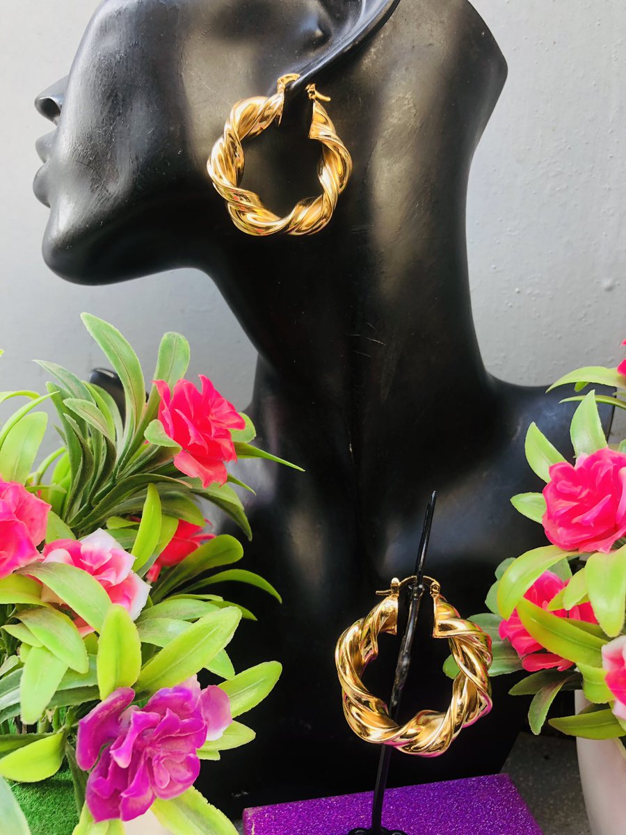 New jewelries 
Gold replica 
N4000 only 

#sacejewelry #wholesalesjewelry #retailjewelry #jewelryseller #jewelrysellerabuja #AbujaTwitterCommunity