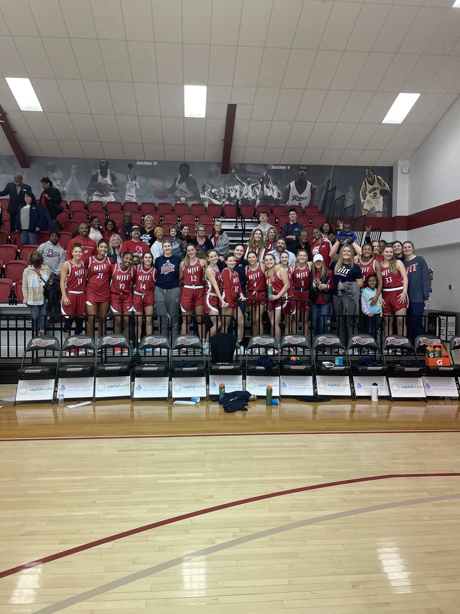 ❤️ Nothing better than having #HighlanderNation support on the road for the season opener ❤️