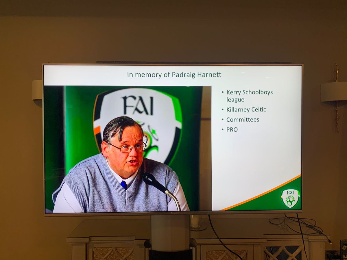NiallORegan29's tweet image. Block 2 of the @FAIreland @FAICoachEd @UEFA B Diploma in Kerry today with National Coach Educator @ross_kenny starting by spending a moment acknowledging the late Padraig Harnett! RIP 

#lifelonglearning
#learnercentred
#realitybasedlearning
#UEFAcoaching