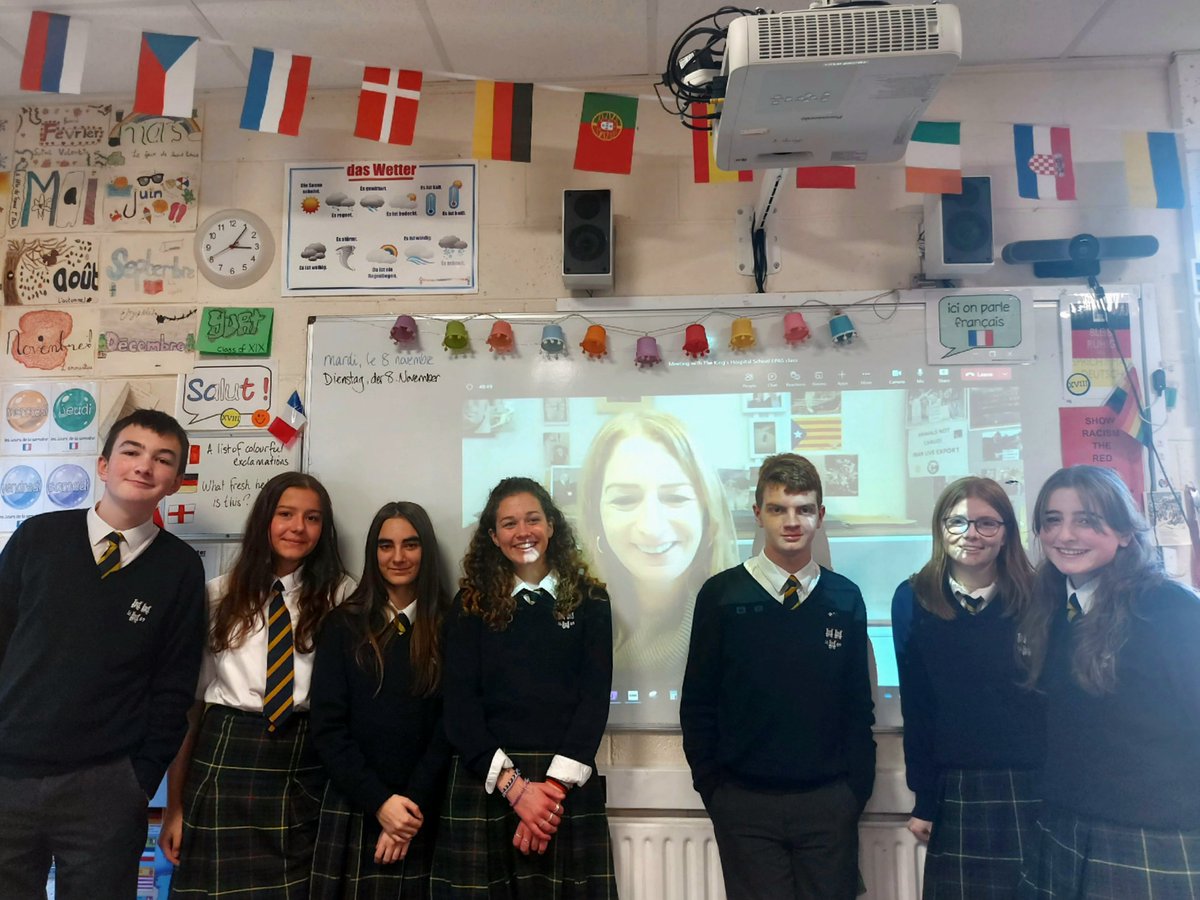 Delighted to welcome <a href="/ClareDalyMEP/">Clare Daly</a> to our #EPASIreland class today. Fantastic discussion on topics from climate justice and the role of the European Parliament and its MEPs to fracked gas and a shared European identity.