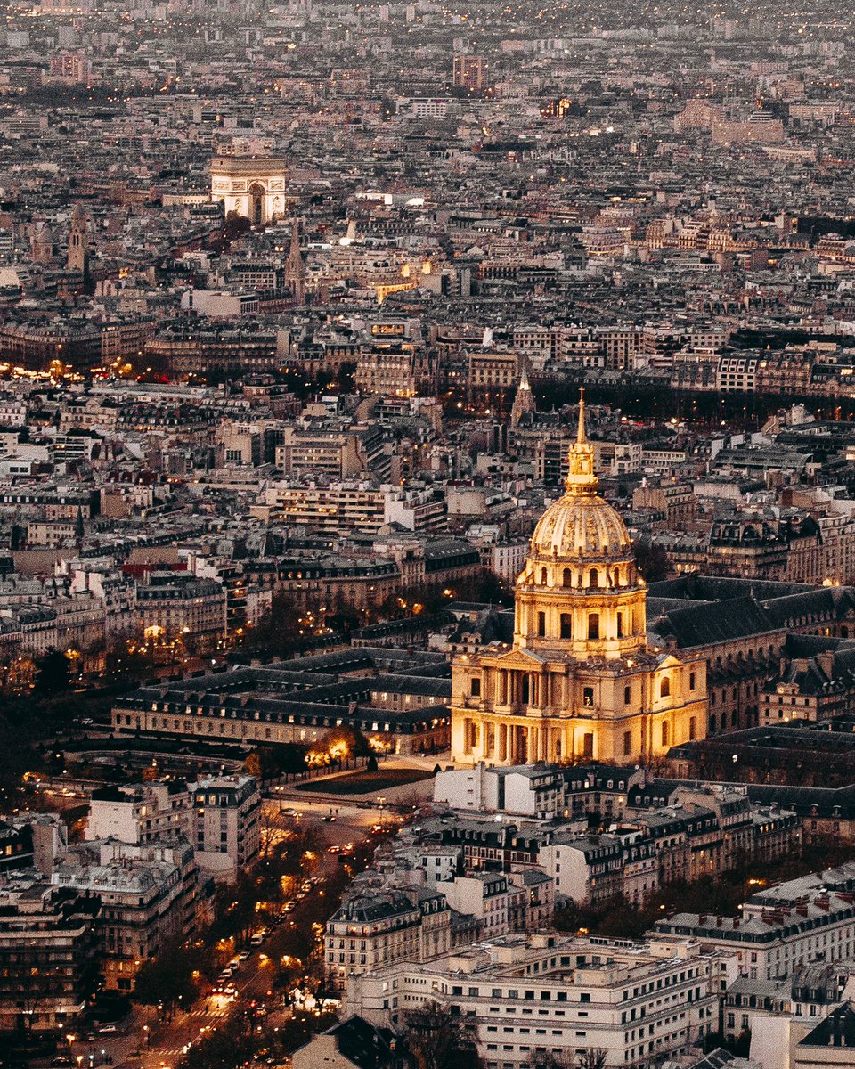 byjeffonline's tweet photo. The city of light #paris https://t.co/AvjSmGEQGn