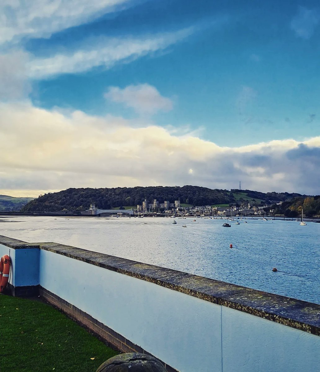 RadarforPR's tweet photo. Meeting new clients and a catch up with @cleanercare at @QuayHotelandSpa Deganwy.
One of the best views in North Wales for company π #RadarPR https://t.co/5RrdPgIrbv