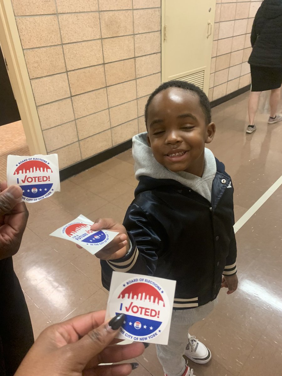 _amarisnc's tweet photo. Voting squad🗳 #ElectionDay https://t.co/aJhJ7QB99F