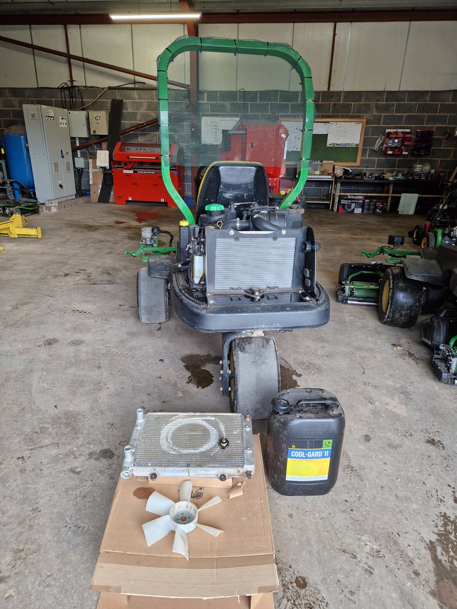 Radiator and cooling fan replacement on our JD 2550 tee's triplex this morning <a href="/SandAGolfClub/">S&A Golf Club</a>. Not 100% sure what caused it, either a foreign object or idle pulley out of line?
All sorted now.