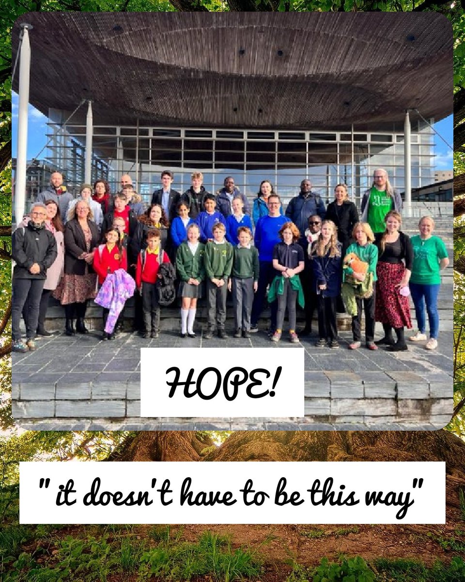 stdavidsrc2017's tweet photo. We were very privileged to attend #YouthCOPCymru with representatives from our Eco Committee! An inspiring talk from @METGE_Uganda & informative Q&A with @DelythJewellAM @Amanwy We look forward to spreading the message of hope & changing mindsets! @PrifWeinidog #sdpseco https://t.co/DFGzFUwCZT